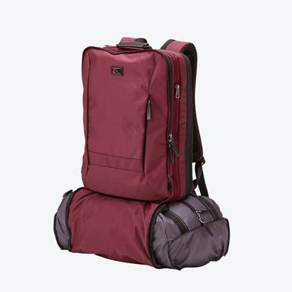 Trilogy Weekender Daypack I Opens like a suitcase, for easy packing. Expands into a 22-liter weekender. Hidden under-bag sling holds yoga mat, sleeping bag, and doubles as a rear cover (Zinfandel) - color: Red