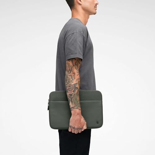 Incase A.R.C. Laptop Sleeve 14 Inch – MacBook Case with Faux Fur Lining, External Pocket – Fits MacBook Pro Air Lenovo Dell HP – Laptop Cover, Computer Case - Travel, Work, College - Smoked Ivy - color: Smoked Ivy