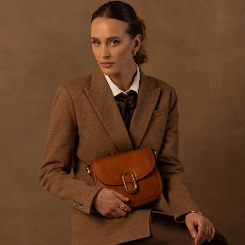 Time Resistance Full-Grain Leather Crossbody Bag – Shoulder Bag with Magnetic Closure - Leather Messenger Bag for Women - color: Cognac Brown