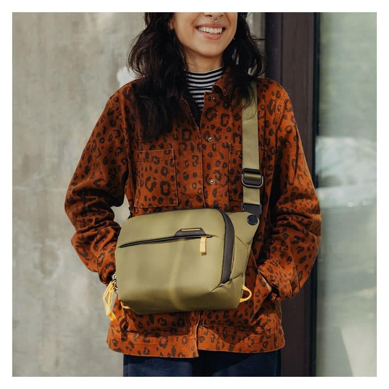 Peak Design Everyday Sling - color: Kelp, size: 3L