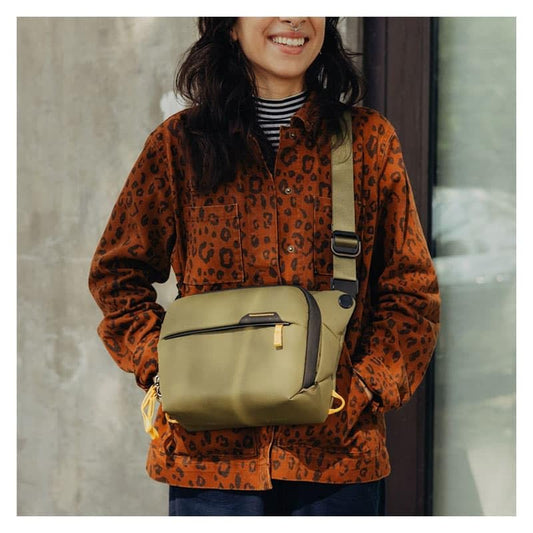 Peak Design Everyday Sling - color: Kelp, size: 3L
